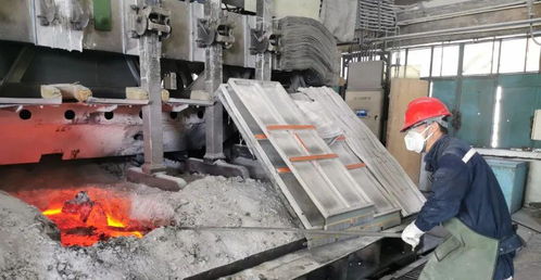 电解铝水映匠心，文艺创作绘新篇